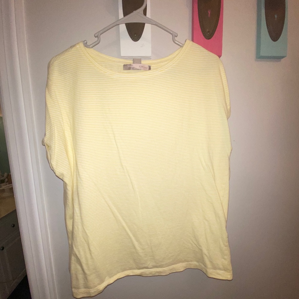 Forever 21 T-shirt size Medium